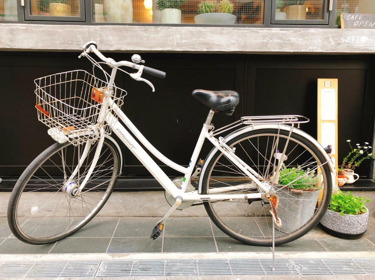 Guesthouse Akicafe Inn Hiroshima Exterior photo